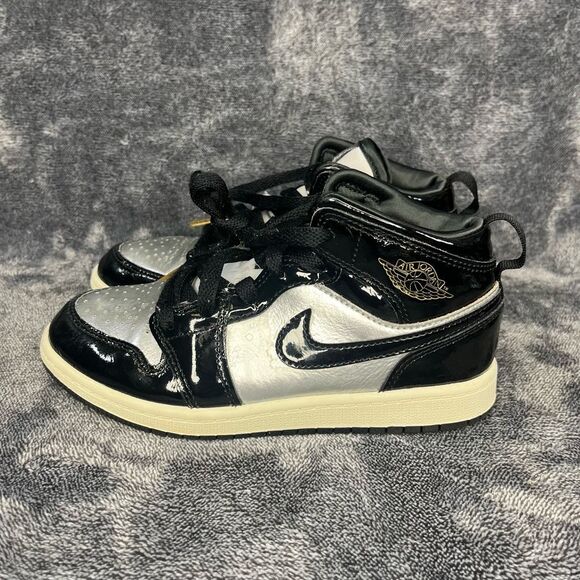 Nike Air Jordan 1 Mid SE Gs black Metallic kid size 2Y - Picture 1 of 8
